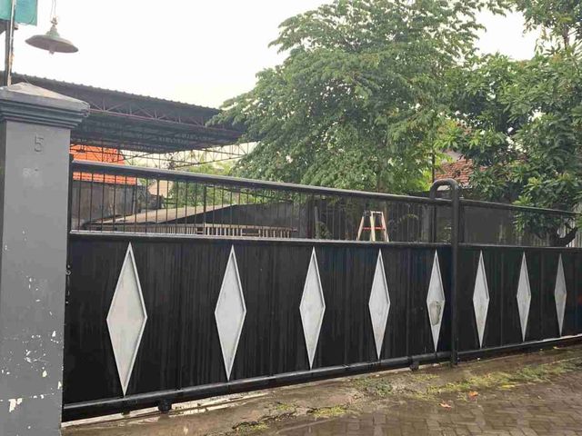 Segera Lelang* 🔥
🏕️ *Rumah Sidoarjo* 
📍 *Jalan Jeruk*