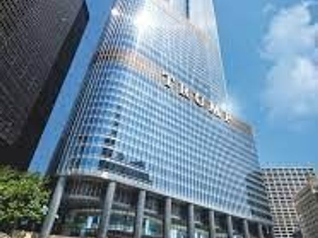 FURNISHED 1BR UNIT WITH PARKING FOR SALE IN TRUMP TOWER