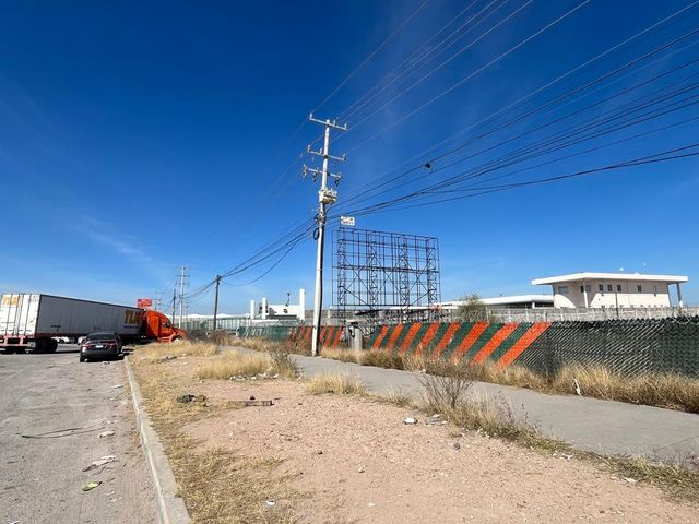 Terreno en renta Zona Industrial sobre Carretera 57