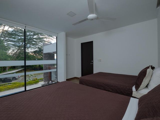 place photo 80
