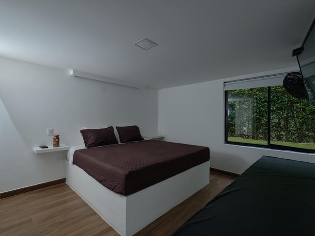 place photo 98