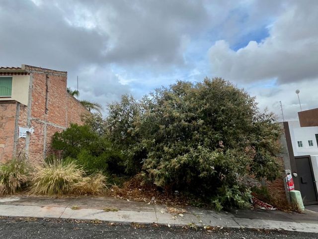 VENTA TERRENO LOMAS DEL TEC 240 M2. $3,360,000