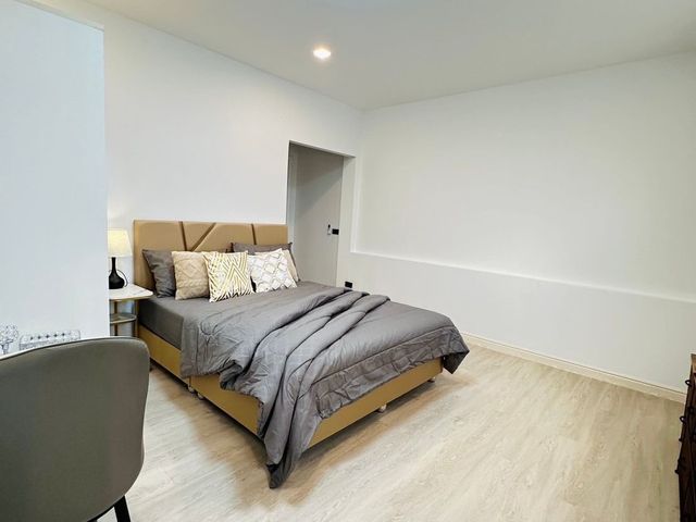 place photo 51