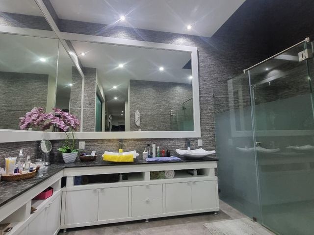 place photo 77