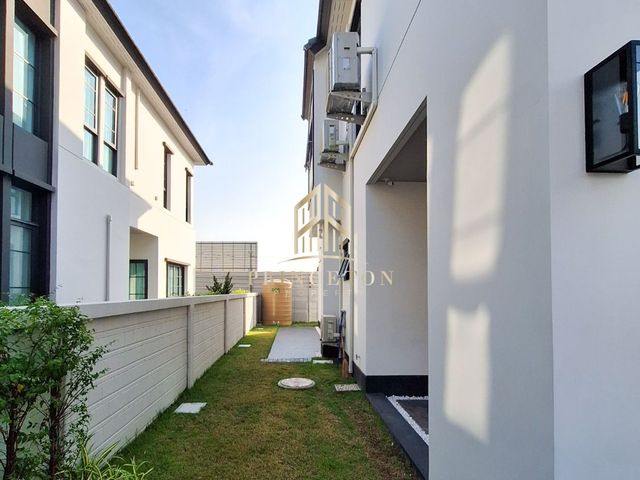 place photo 50