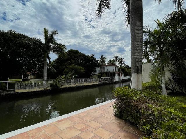 place photo 44