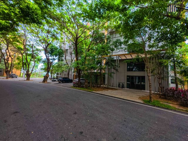place photo 25
