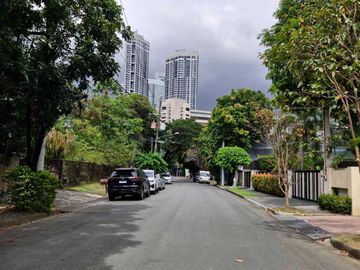 For Sale or For Rent:  House and Lot in Dasmarinas Village Makati City