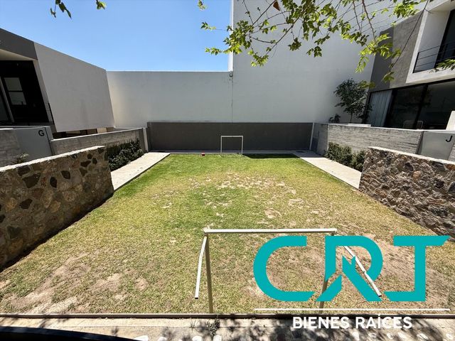 place photo 54
