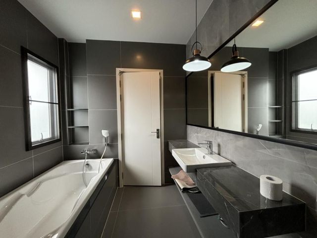 place photo 52