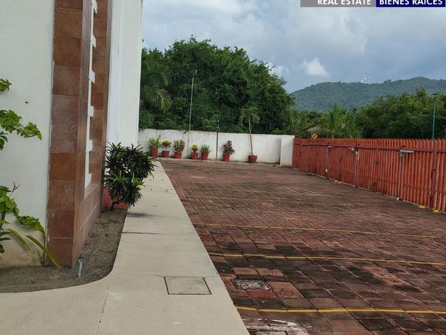 place photo 19