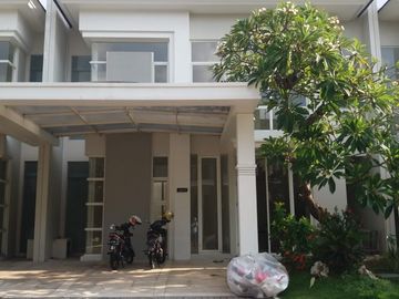 Rumah Disewa Grand Pakuwon South Victoria Surabaya Barat