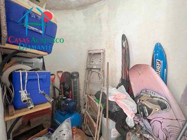 place photo 100