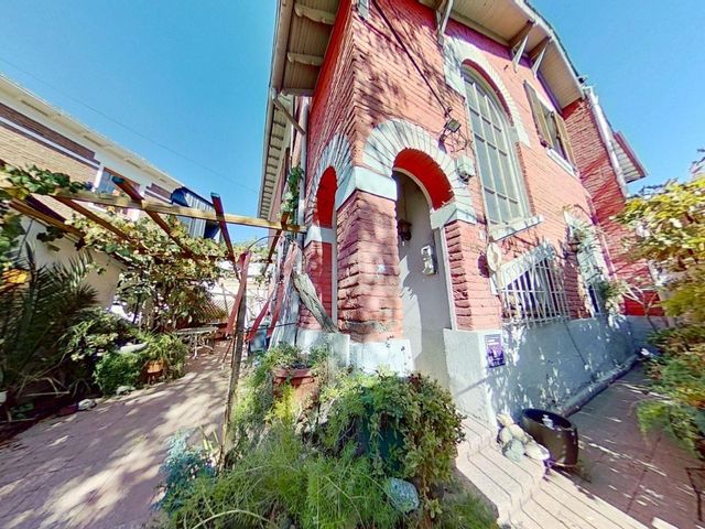place photo 23