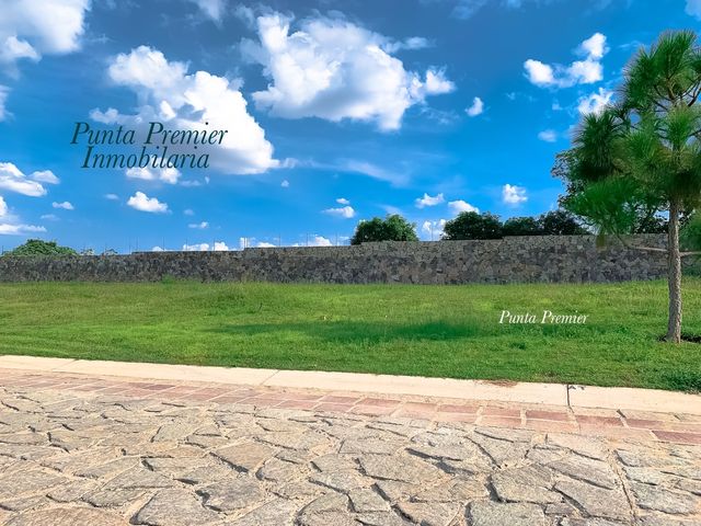 Terreno de Lujo en Venta en Puerta Las Lomas Andares Puerta de Hierro Zapopan