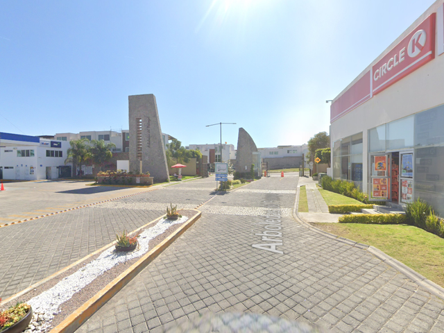 place photo 23