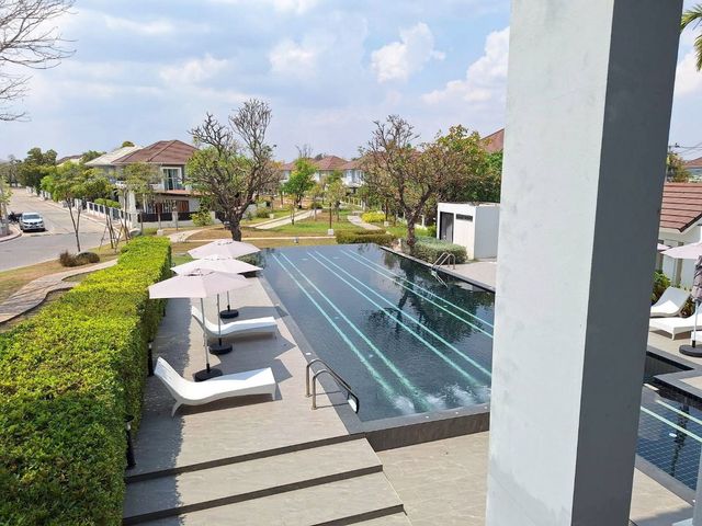 place photo 52