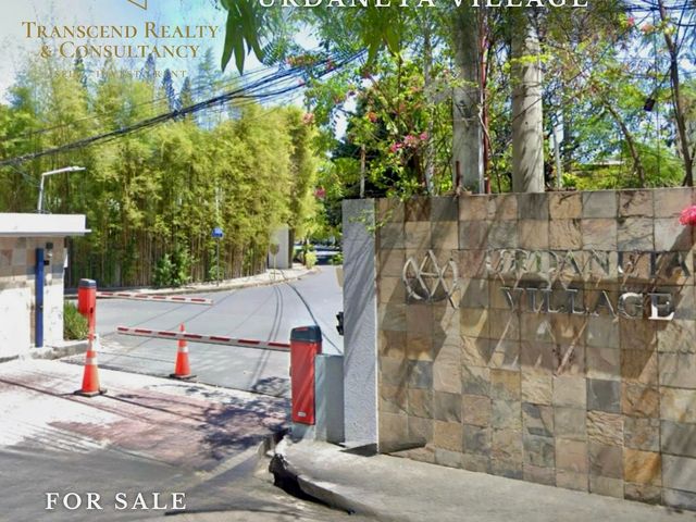 VACANT LOT FOR SALE IN URDANETA VILLAGE