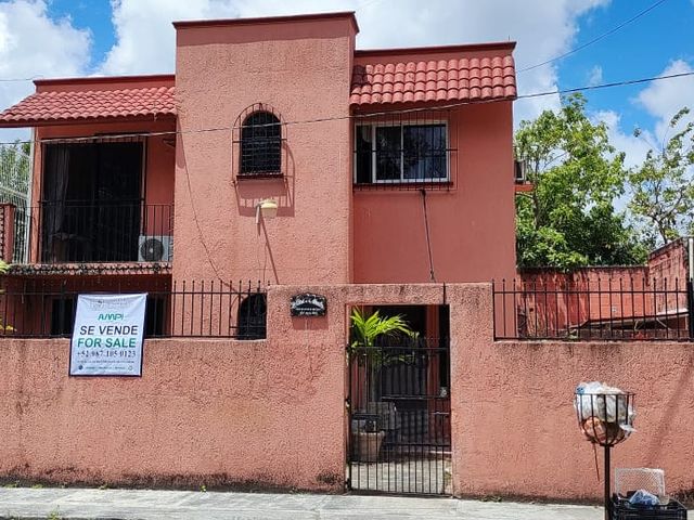 Casa Los Abuelos.