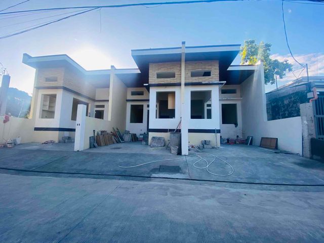 Bungalow House & lot For sale in Paranaque Pre selling unit