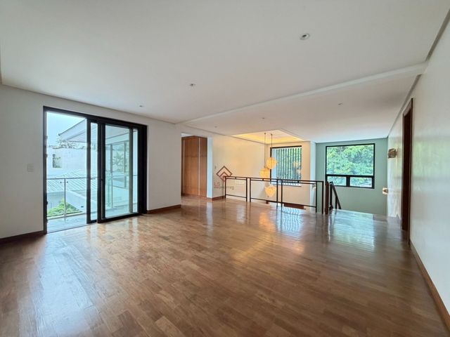 place photo 48