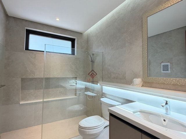 place photo 49