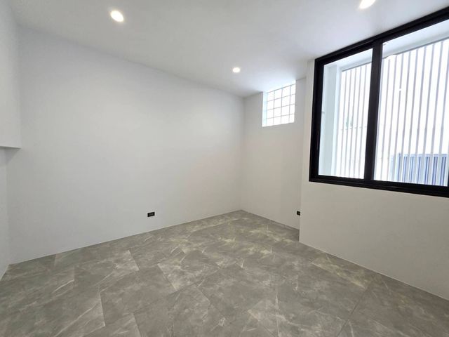 place photo 54