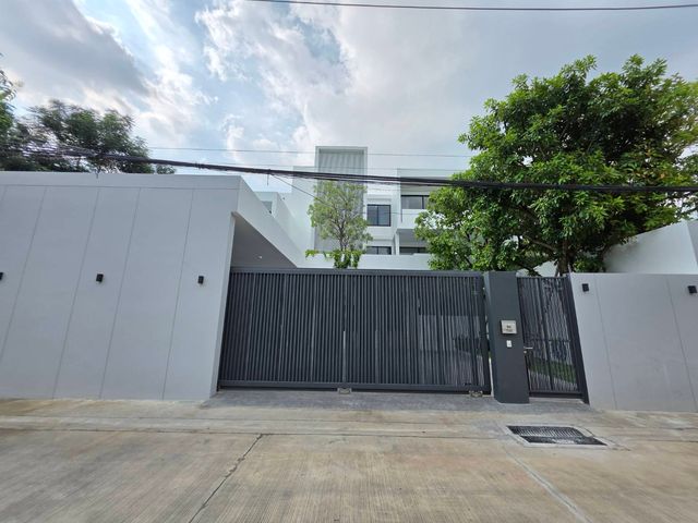 place photo 59