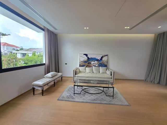 place photo 70