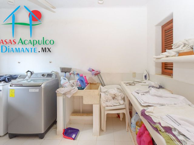 place photo 70