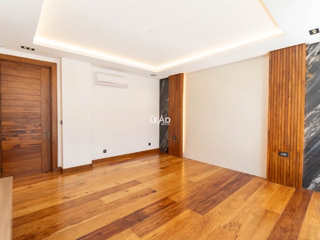 place photo 66