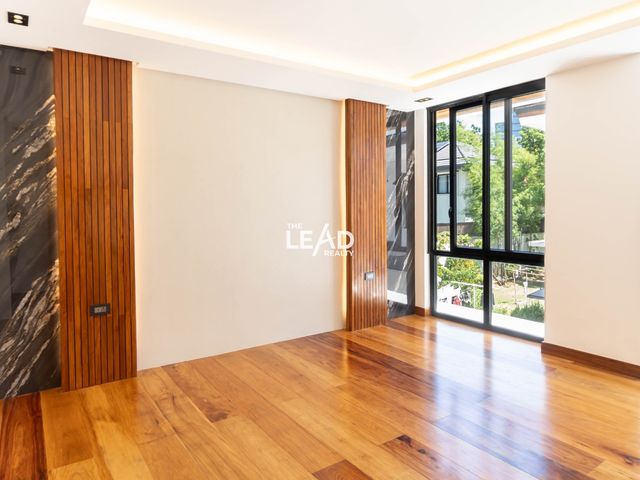 place photo 67