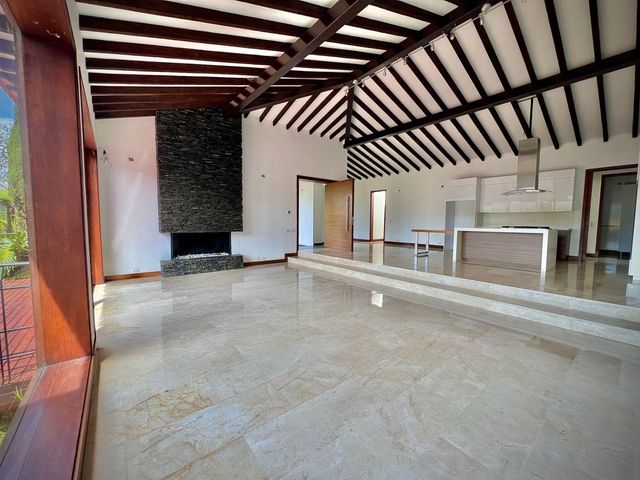 place photo 79