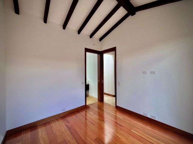 place photo 126