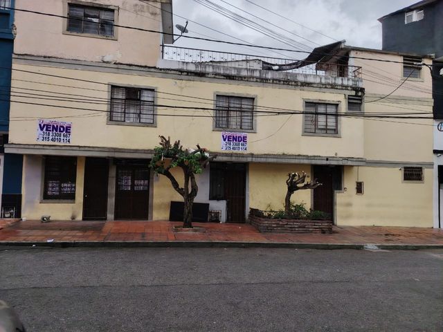 SE VENDE CASA