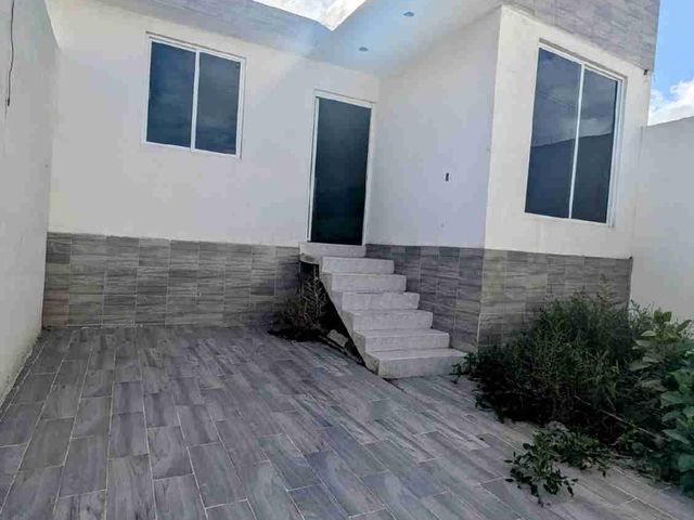 SE VENDE CASA, PUNTA KRYSTAL