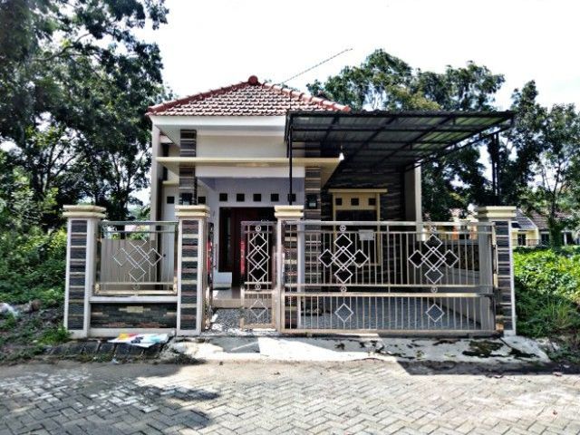 Dijual Rumah Bangunan Minimalis 1.5 Lantai Siap Huni sebelah Mall Roxy Square