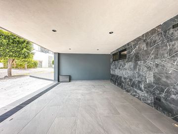 place photo 75