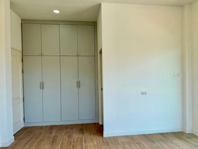 place photo 53