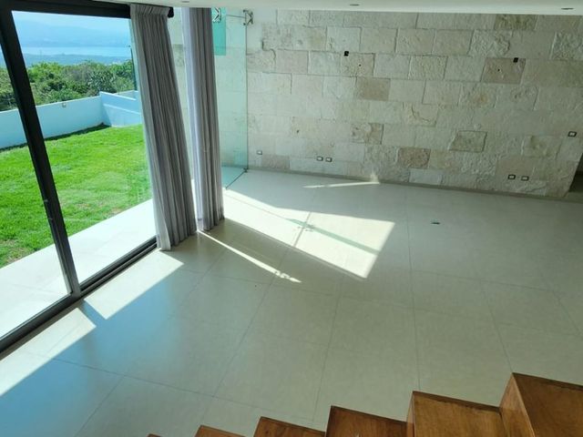 place photo 54