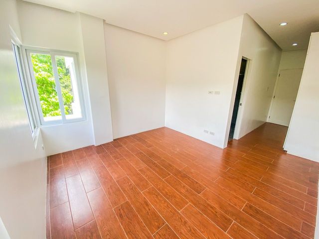 place photo 49