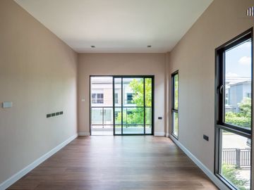 place photo 53