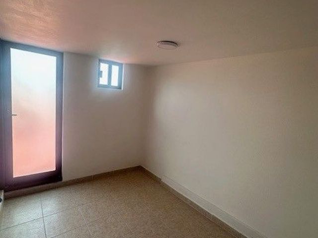 place photo 52