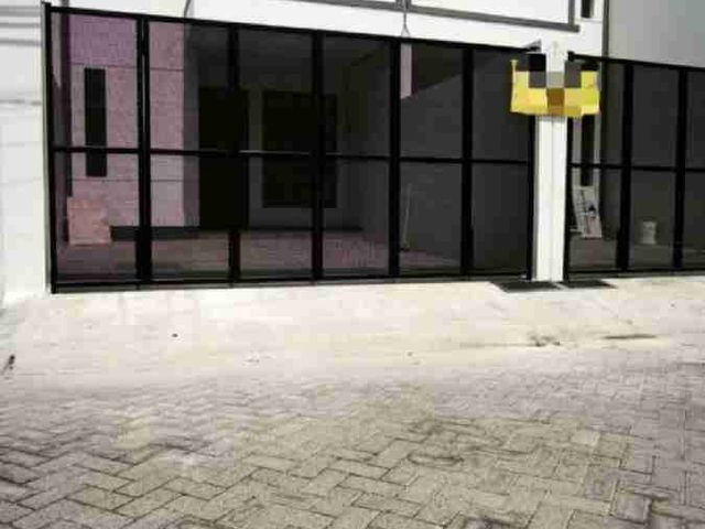 DiJual Rumah Baru Minimalis Siap Huni tinggal 2 Unit Karang Empat Surabaya.