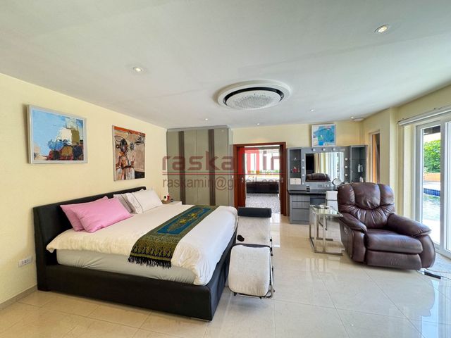 place photo 85