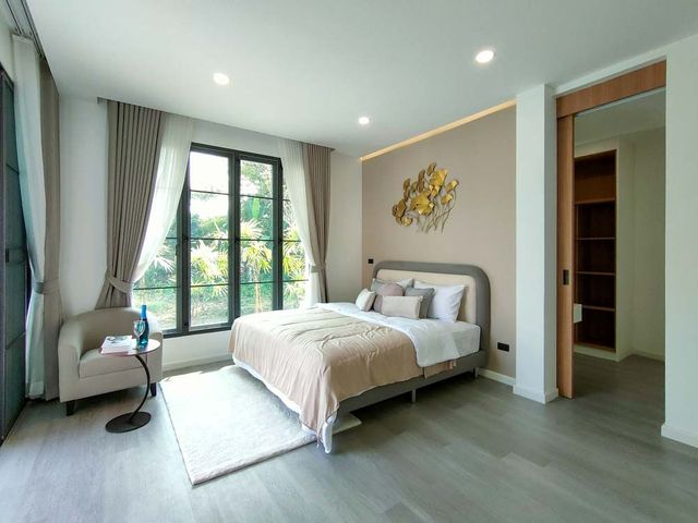 place photo 48
