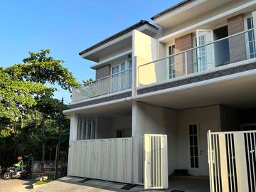 Rumah dijual di Kalirungkut - Balkon, Listrik