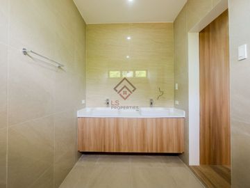 place photo 88