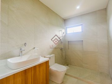 place photo 93