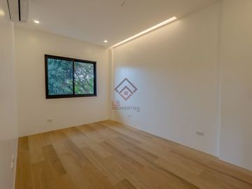 place photo 94